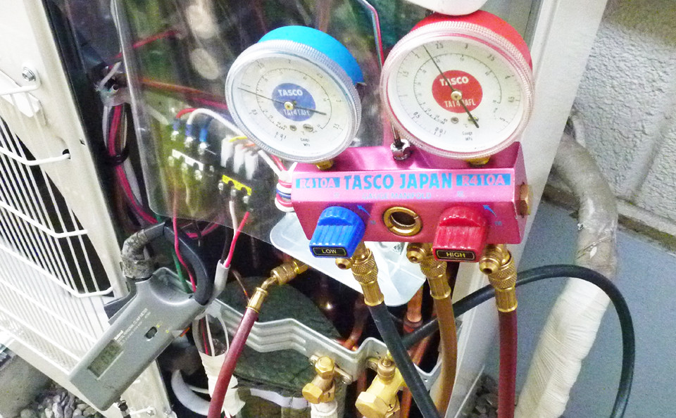 窒素耐圧試験実施画像